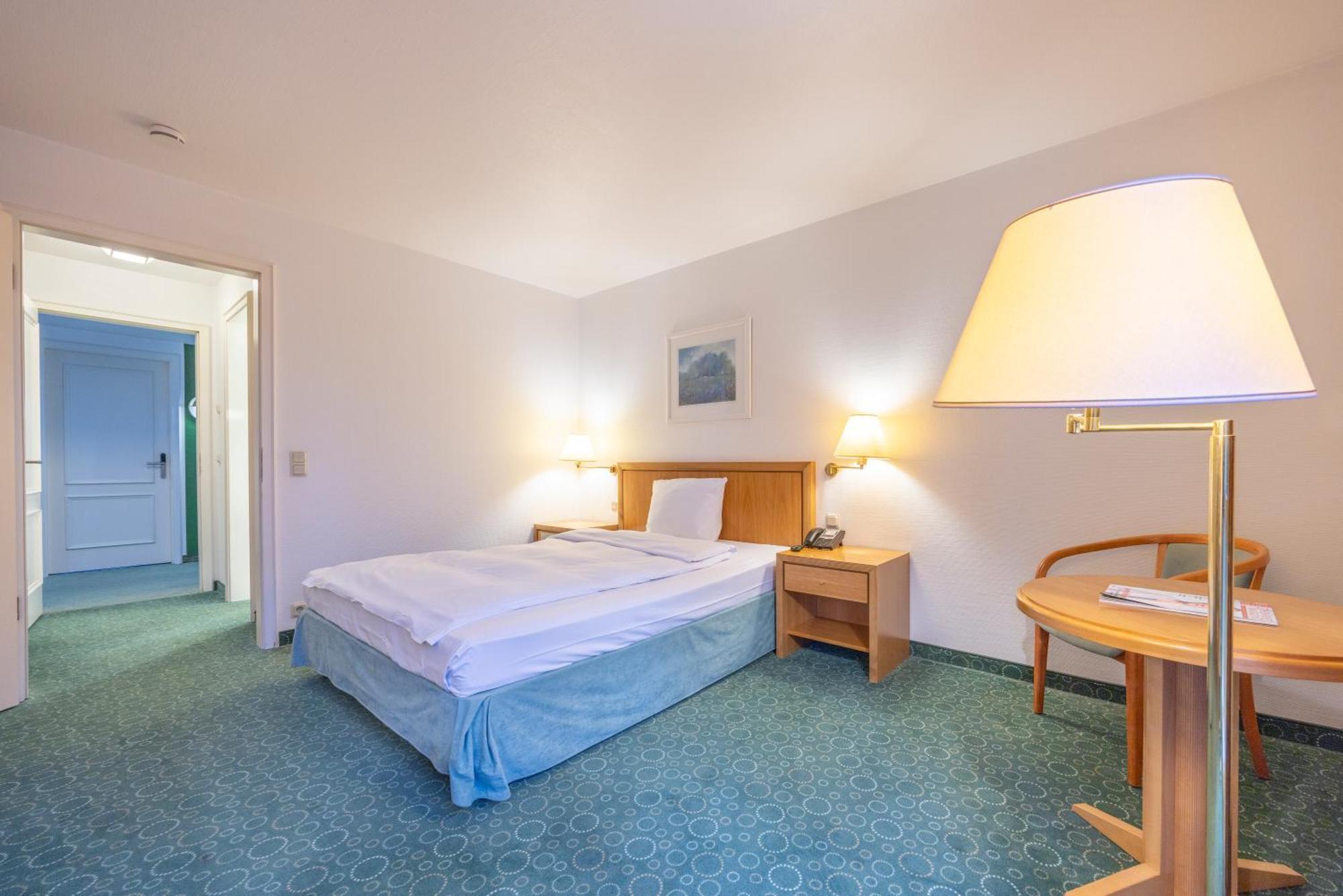 Fletcher Waldhotel Nordrhein-Westfalen Хайлигенхаус Экстерьер фото